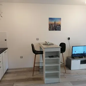 Ester Apartman Pula