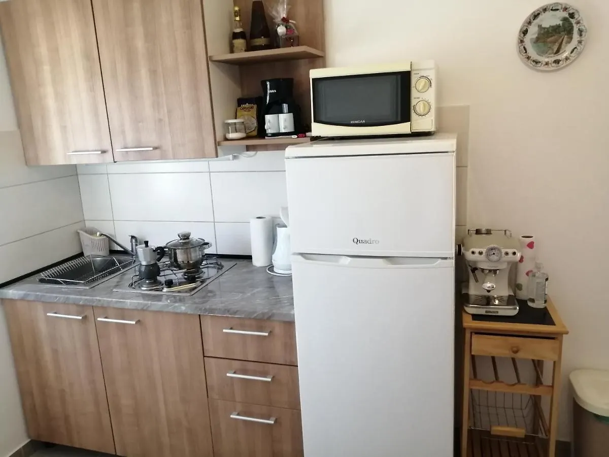 Holiday Home Kerniat Pola 0*,  Croazia
